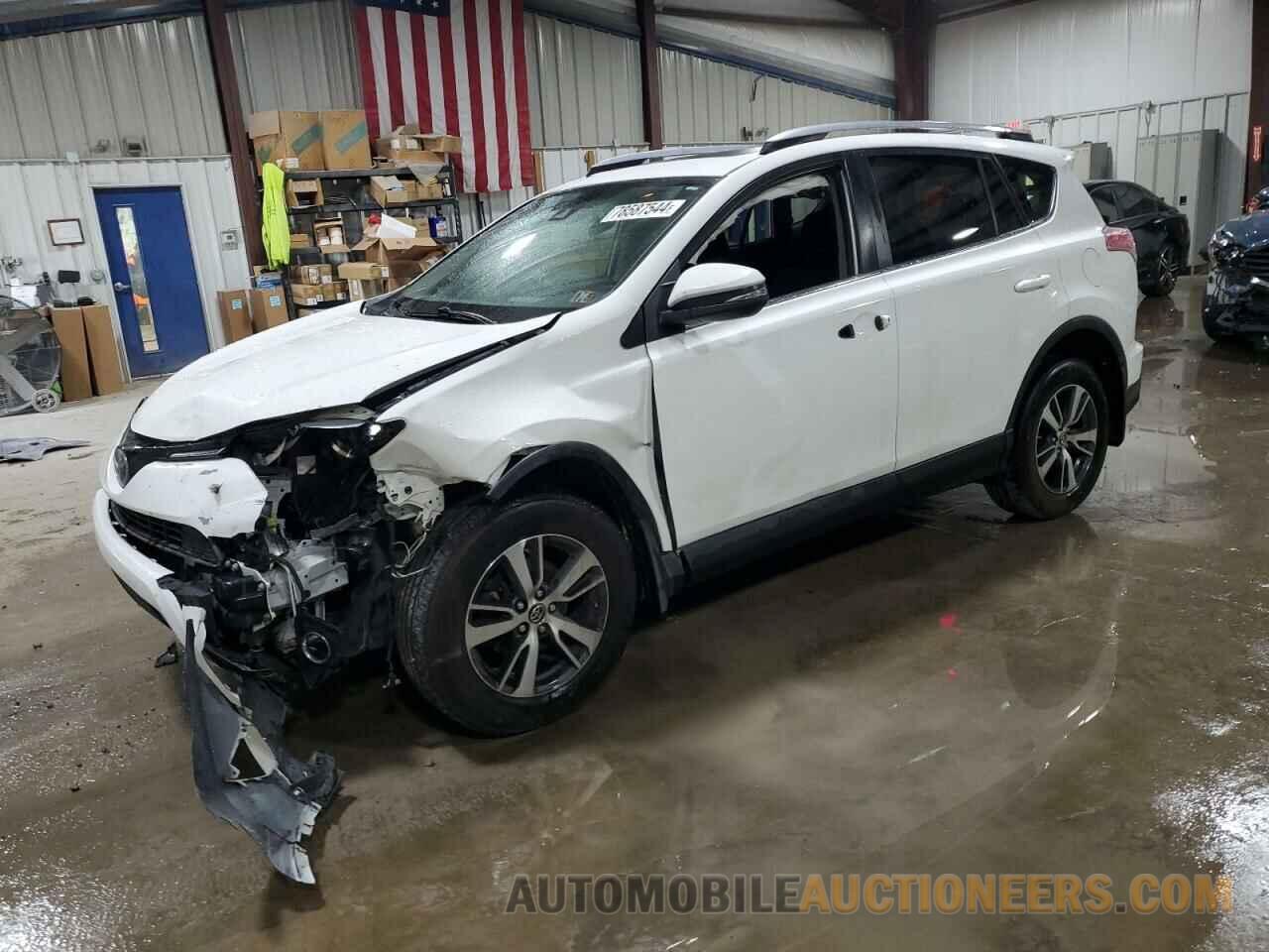 JTMRFREV5HJ109686 TOYOTA RAV4 2017