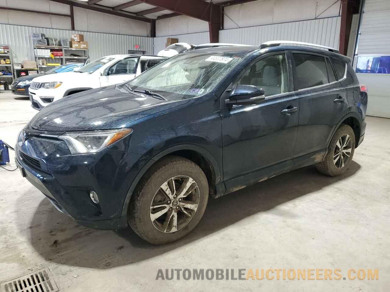 JTMRFREV5HJ120056 TOYOTA RAV4 2017