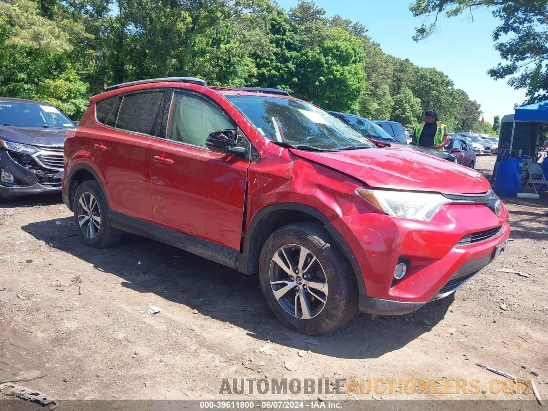 JTMRFREV5HJ141635 TOYOTA RAV4 2017