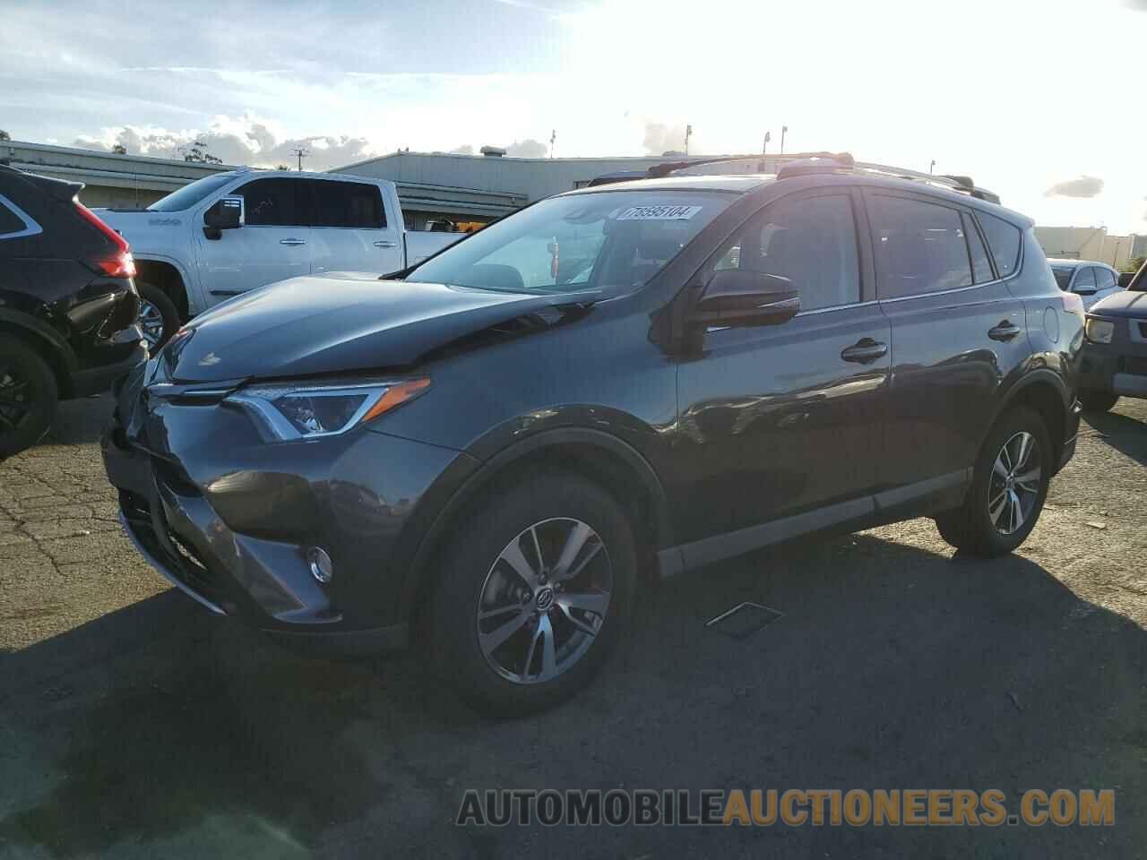 JTMRFREV5HJ148729 TOYOTA RAV4 2017