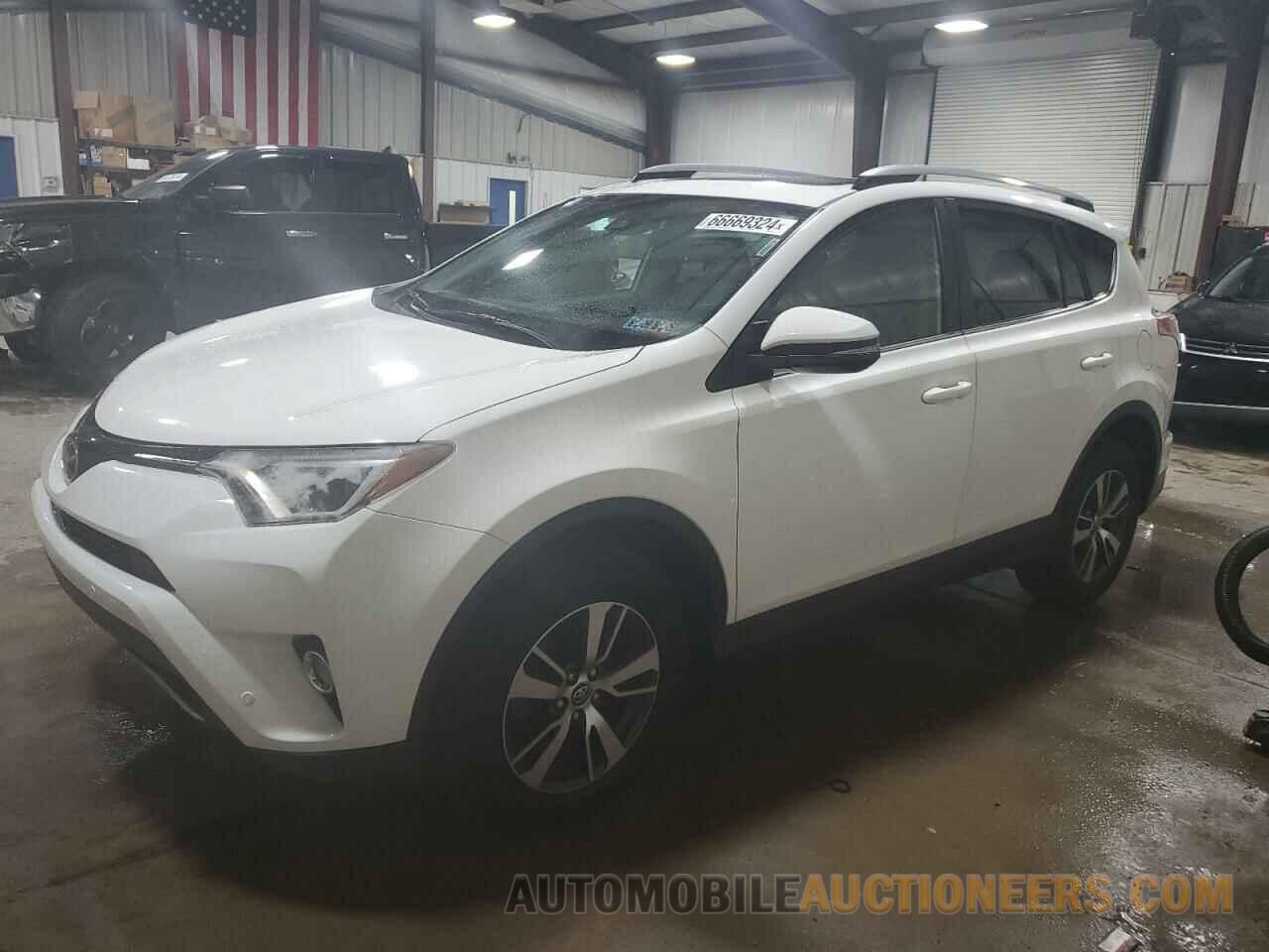 JTMRFREV5HJ153476 TOYOTA RAV4 2017