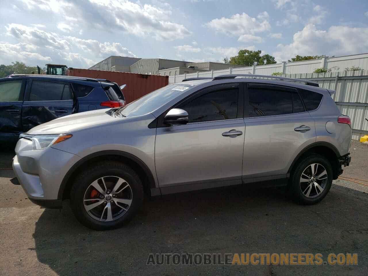 JTMRFREV5JJ252000 TOYOTA RAV4 2018