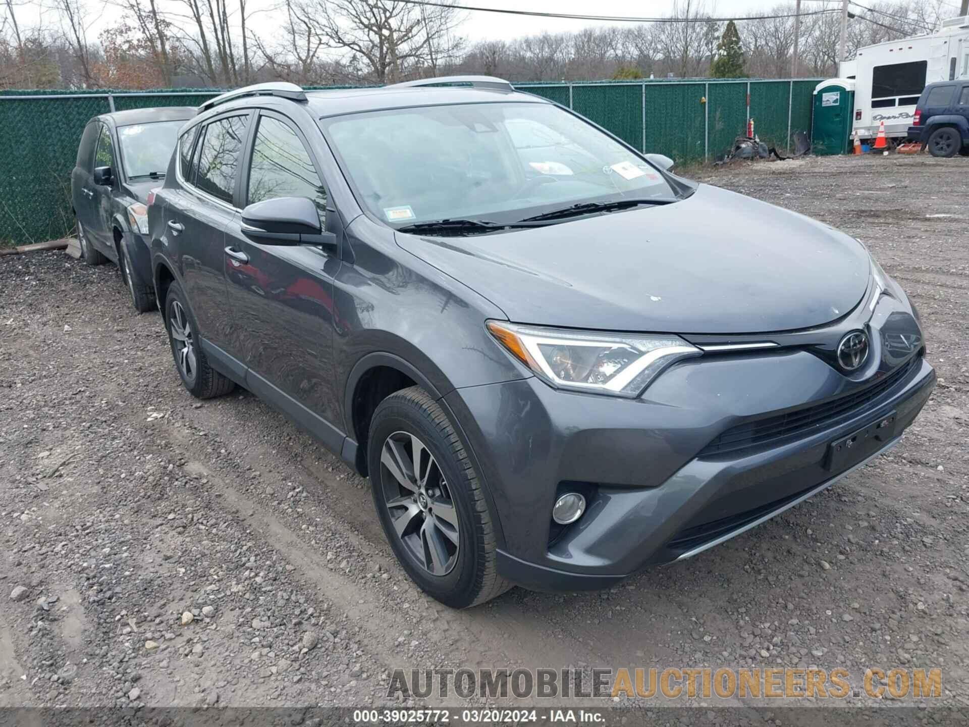 JTMRFREV6HD211125 TOYOTA RAV4 2017