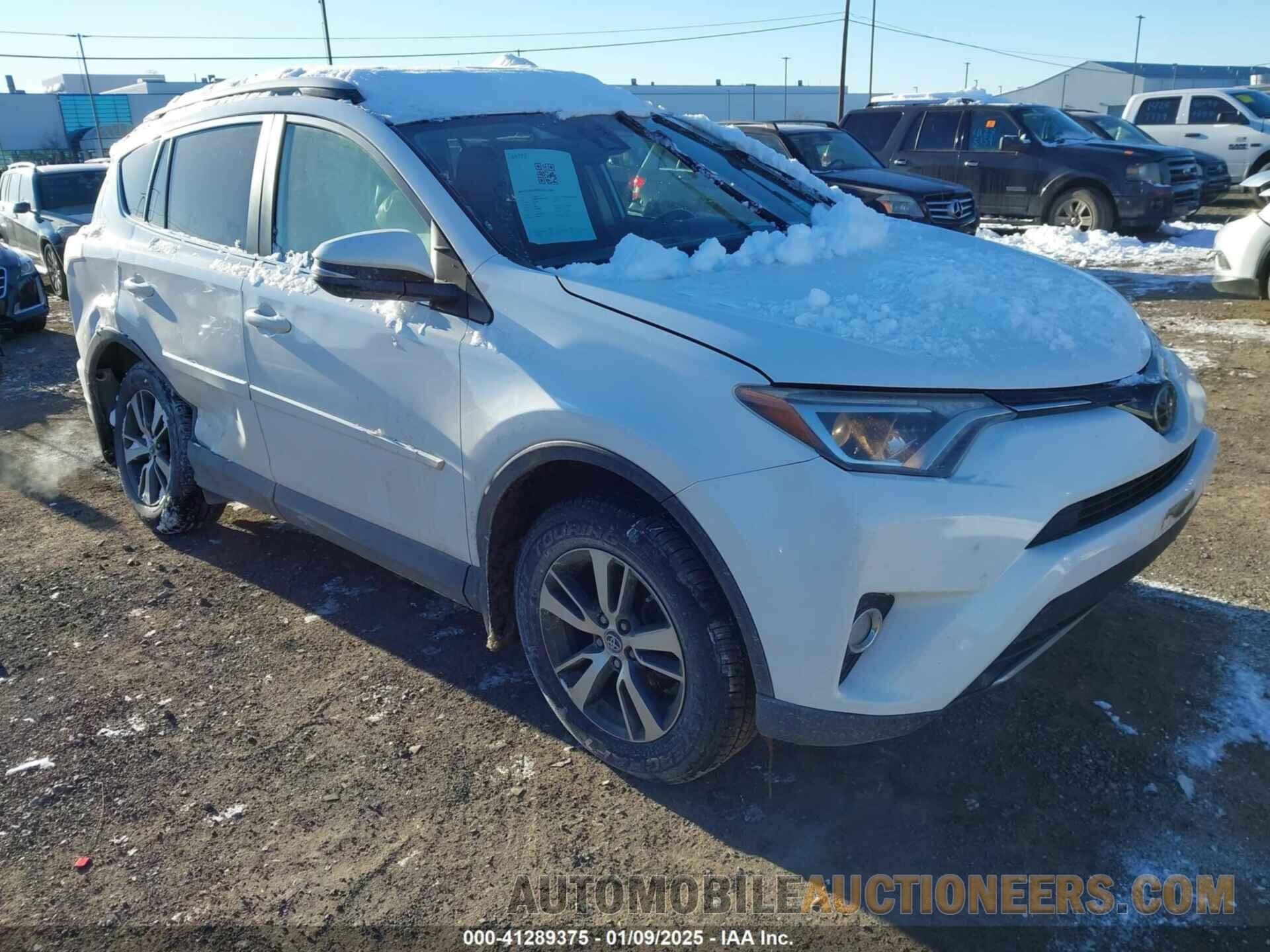 JTMRFREV6HD219919 TOYOTA RAV4 2017