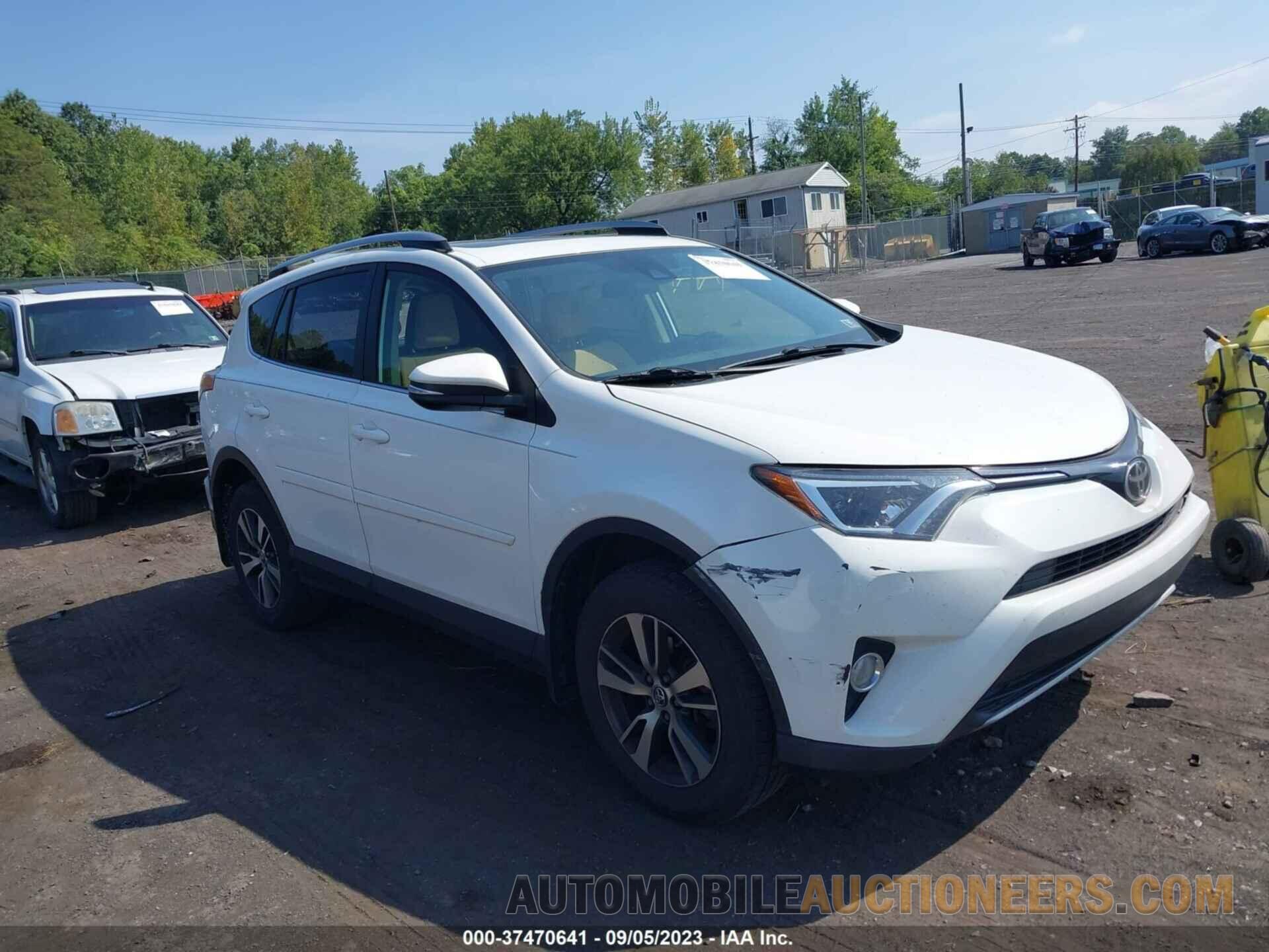 JTMRFREV6HJ122219 TOYOTA RAV4 2017