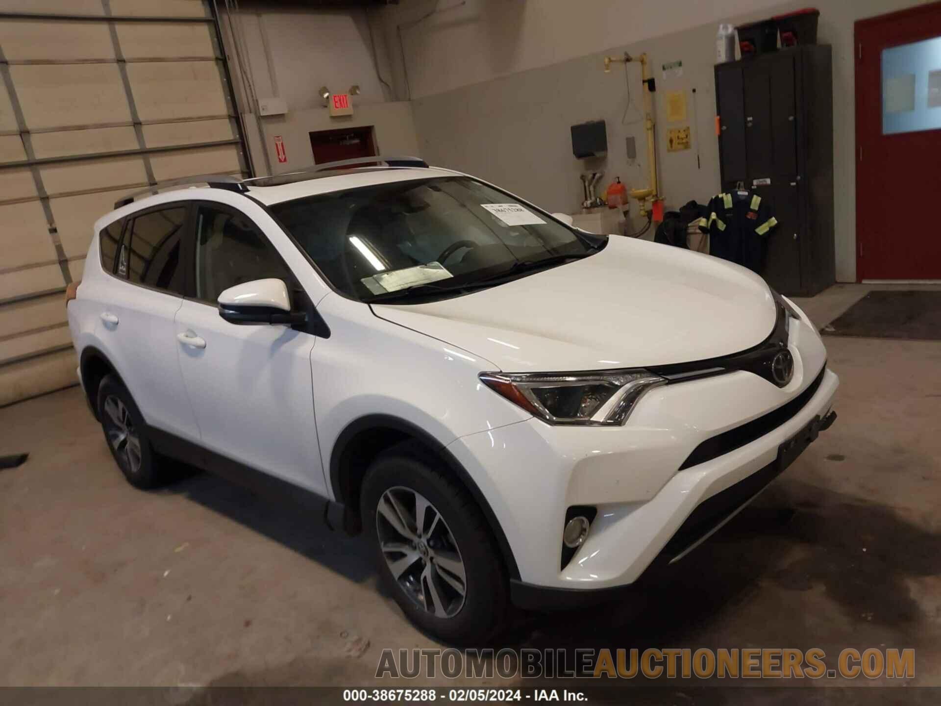 JTMRFREV6HJ165149 TOYOTA RAV4 2017