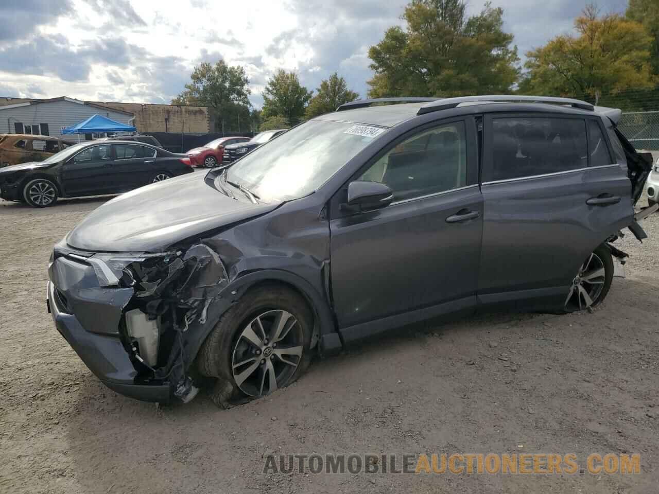 JTMRFREV6JJ726990 TOYOTA RAV4 2018