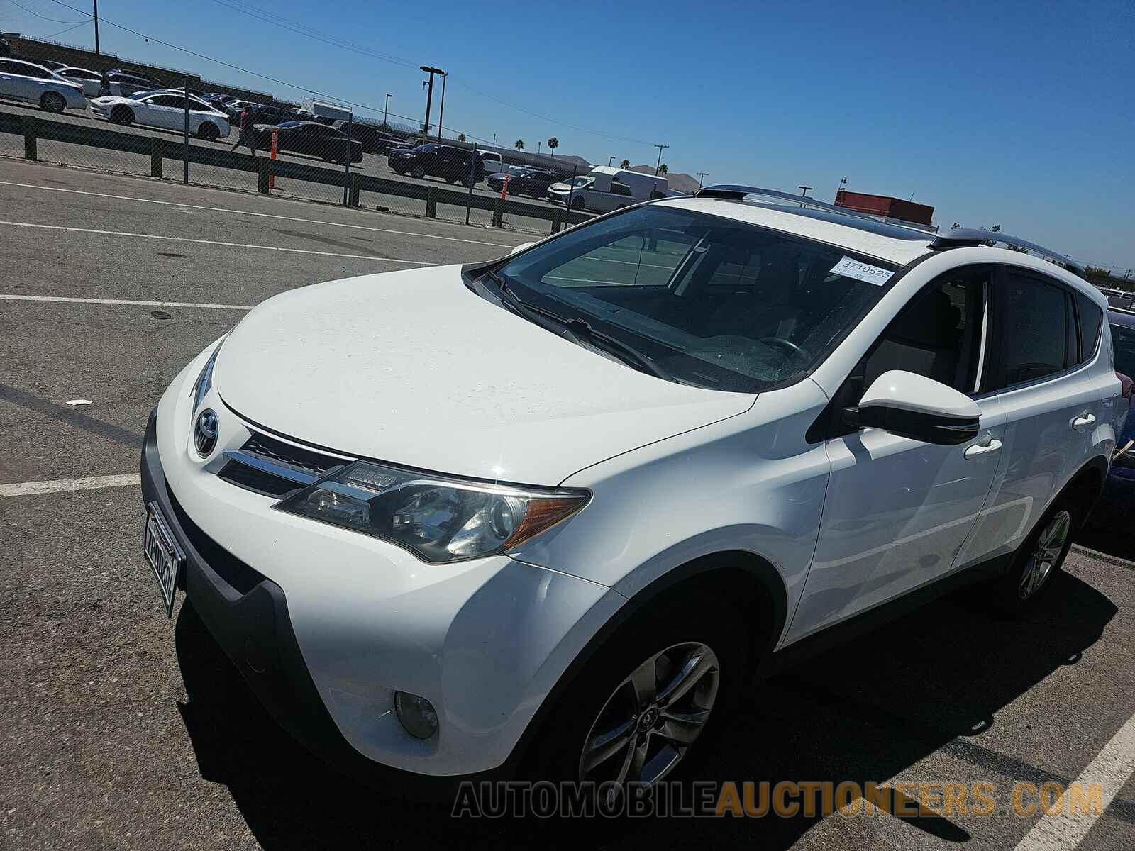 JTMRFREV7FD141213 Toyota RAV4 2015