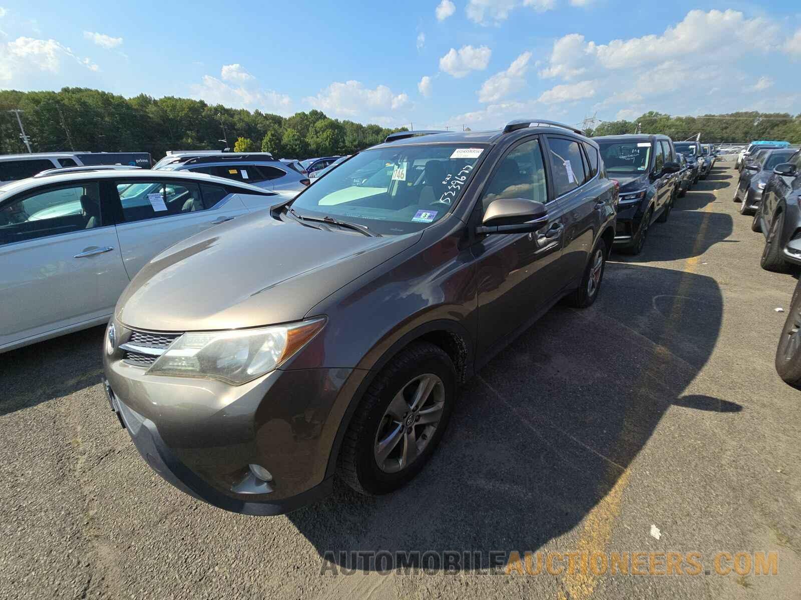 JTMRFREV7FD173661 Toyota RAV4 2015