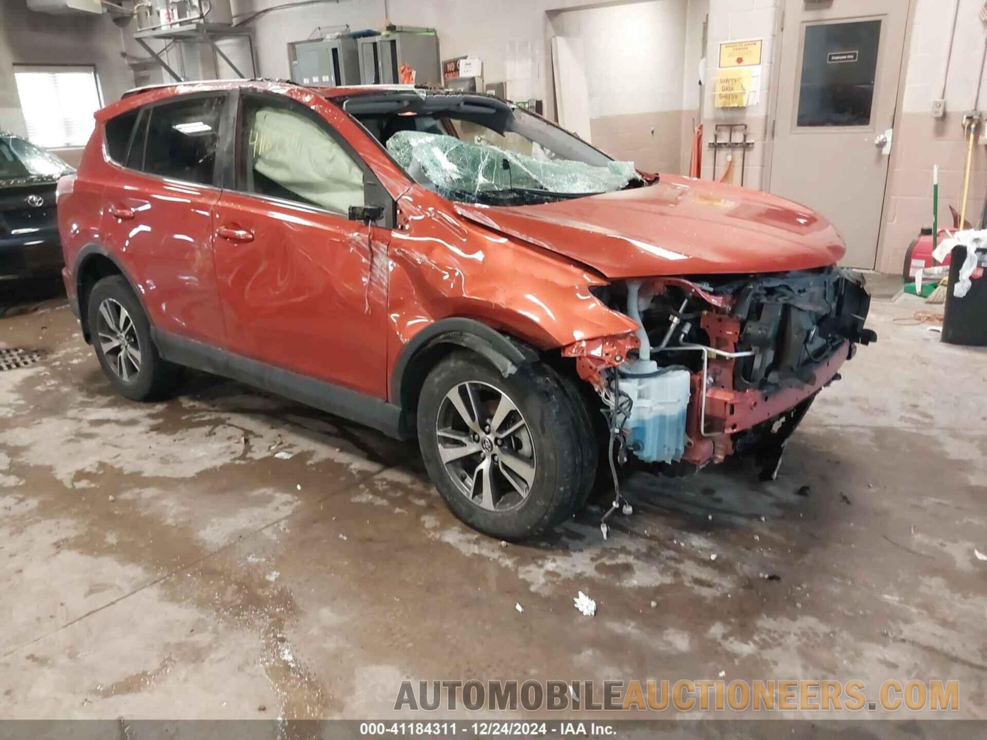 JTMRFREV7GJ099578 TOYOTA RAV4 2016