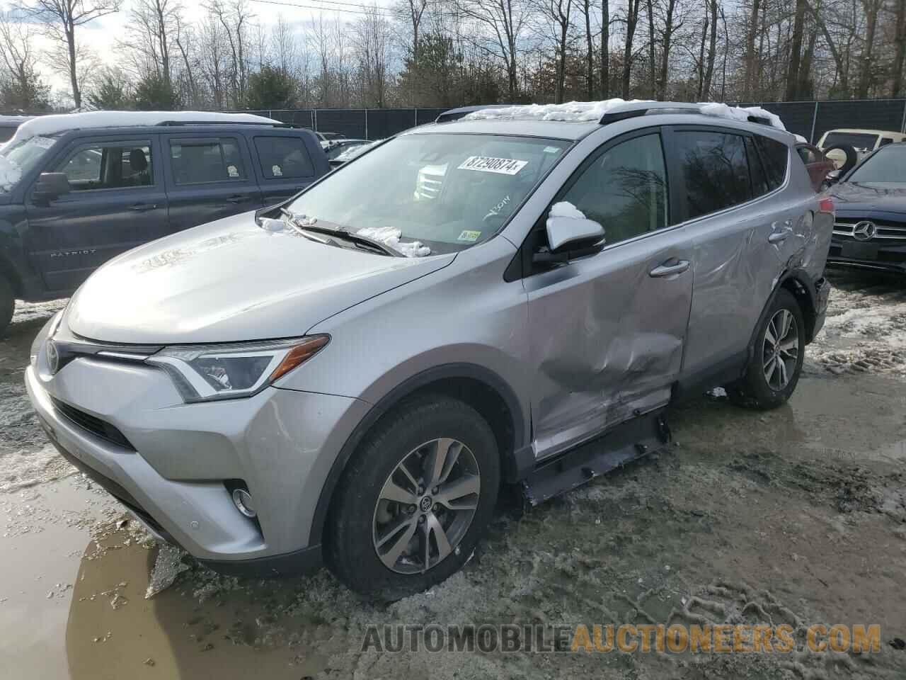 JTMRFREV7JJ233058 TOYOTA RAV4 2018