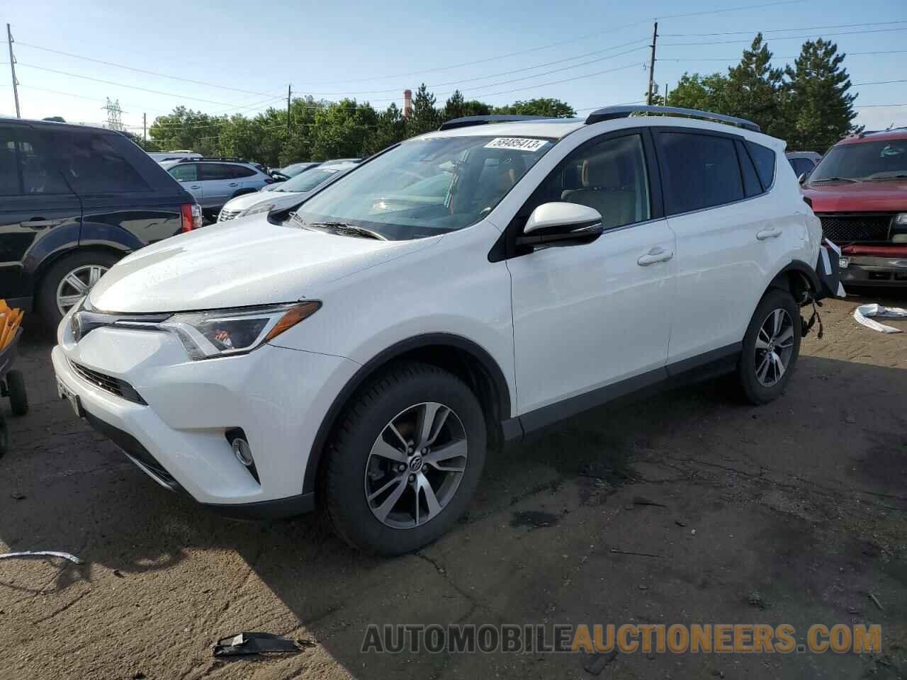 JTMRFREV7JJ723192 TOYOTA RAV4 2018