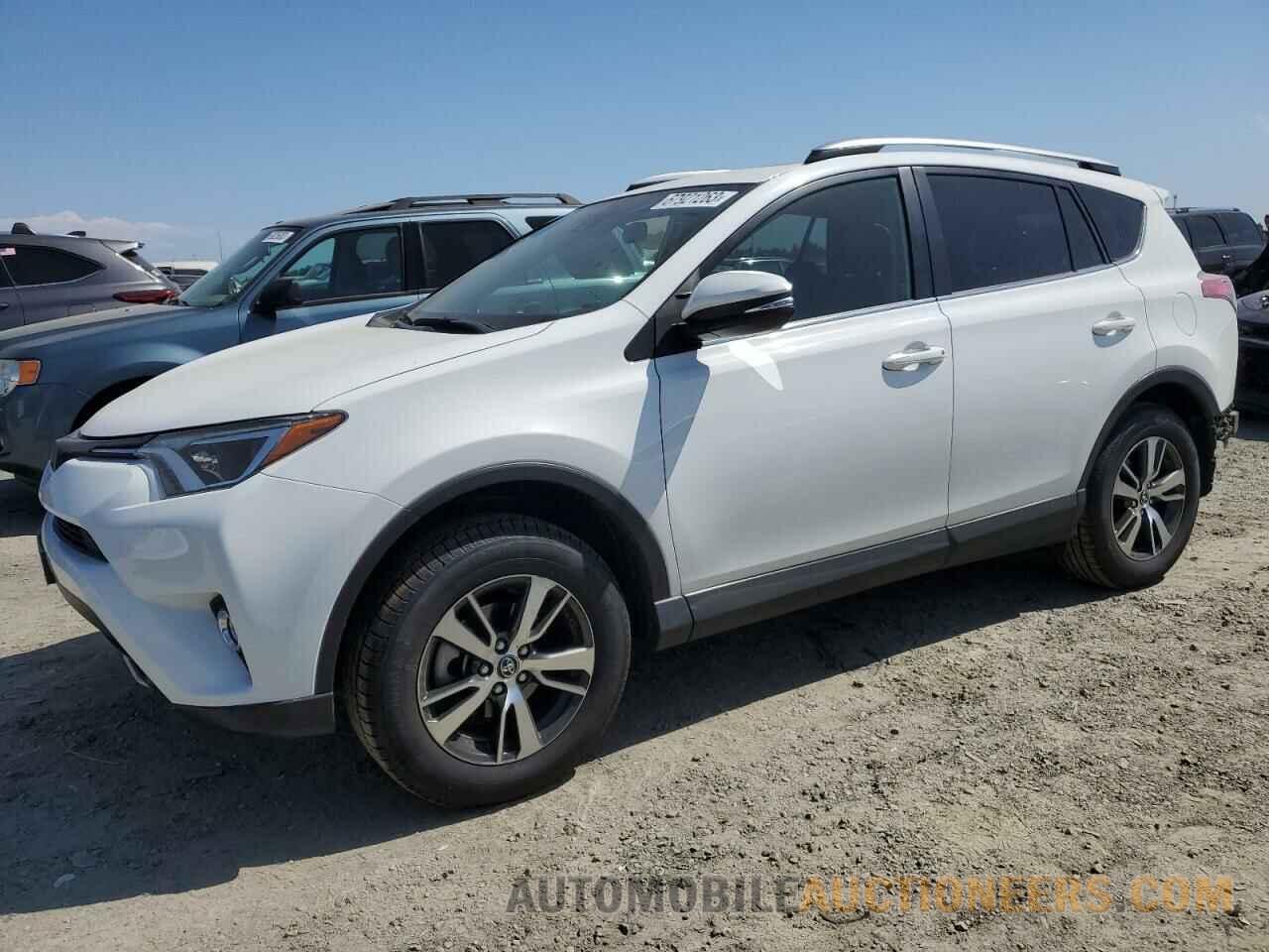 JTMRFREV7JJ745922 TOYOTA RAV4 2018