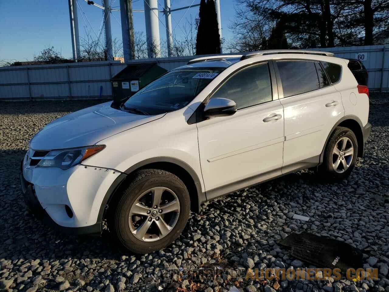 JTMRFREV8FD172230 TOYOTA RAV4 2015