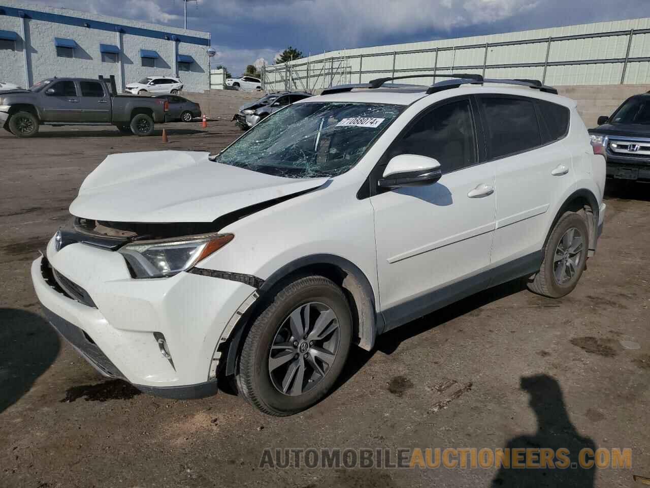 JTMRFREV8GJ079159 TOYOTA RAV4 2016