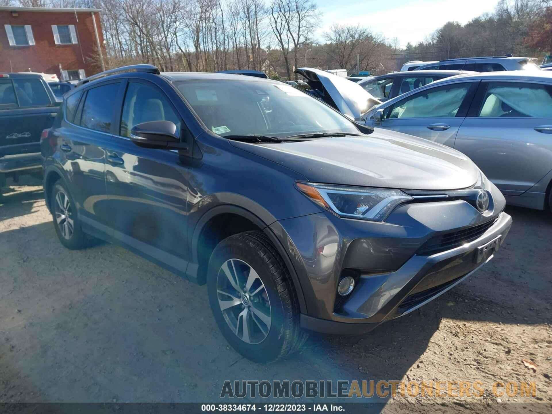 JTMRFREV8HD202460 TOYOTA RAV4 2017