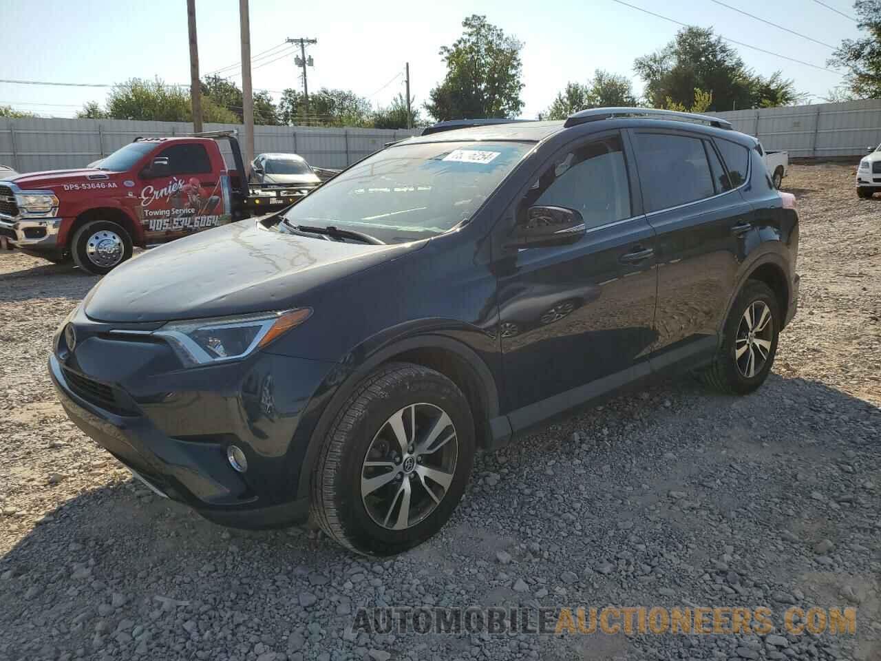 JTMRFREV8HD207903 TOYOTA RAV4 2017