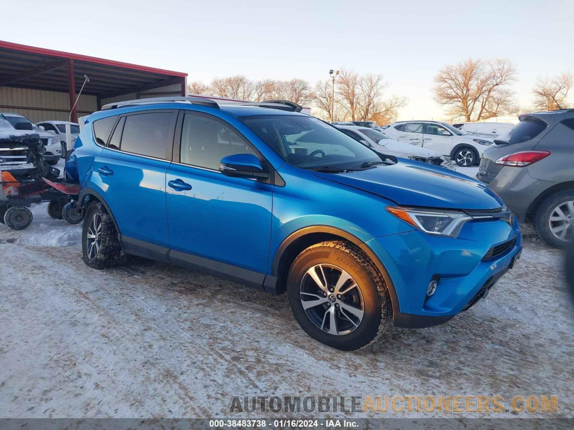 JTMRFREV8HJ108936 TOYOTA RAV4 2017