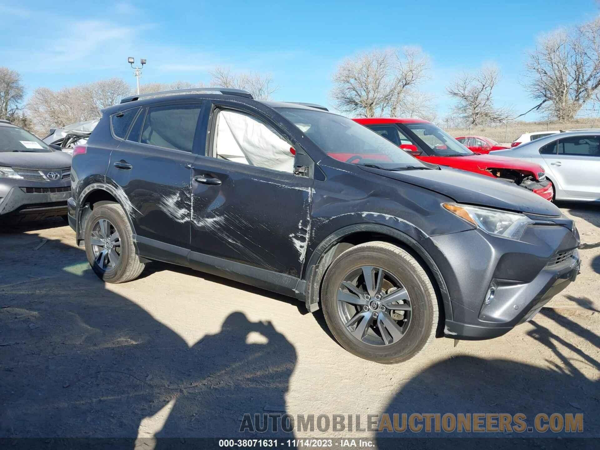 JTMRFREV8HJ131567 TOYOTA RAV4 2017