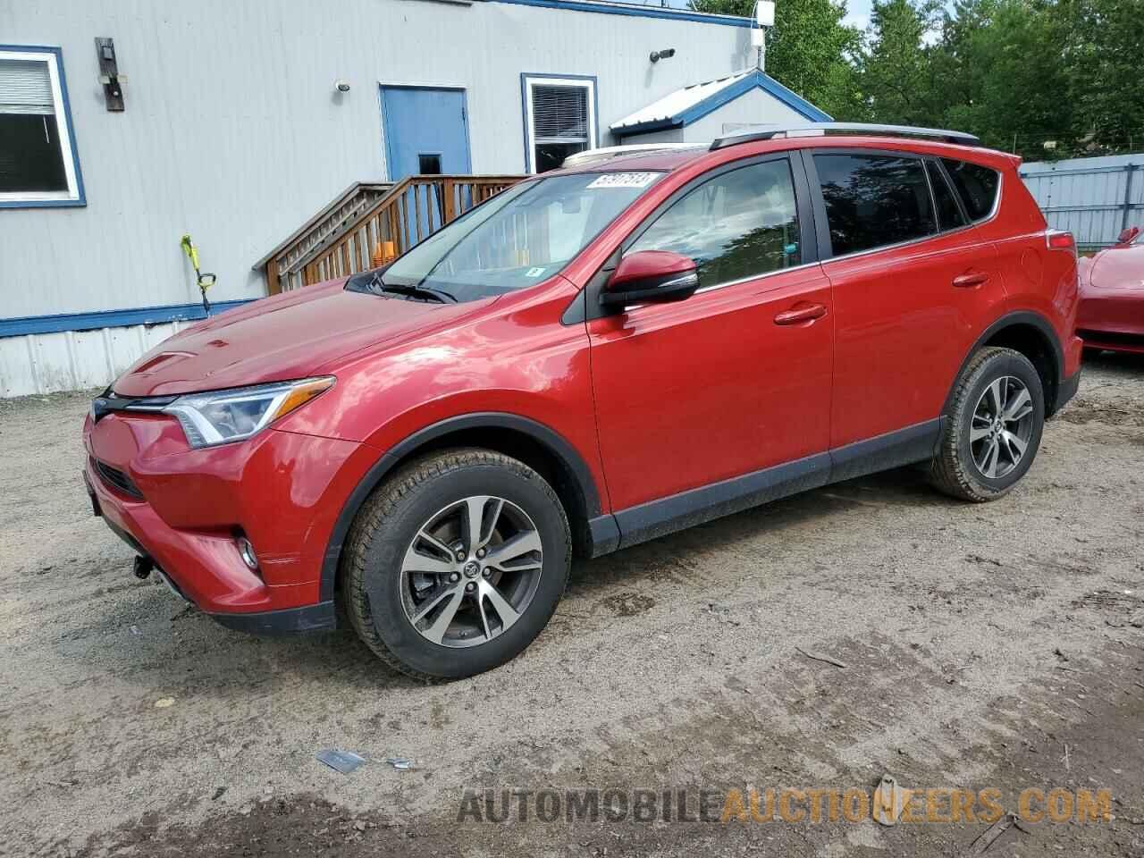 JTMRFREV8HJ136137 TOYOTA RAV4 2017