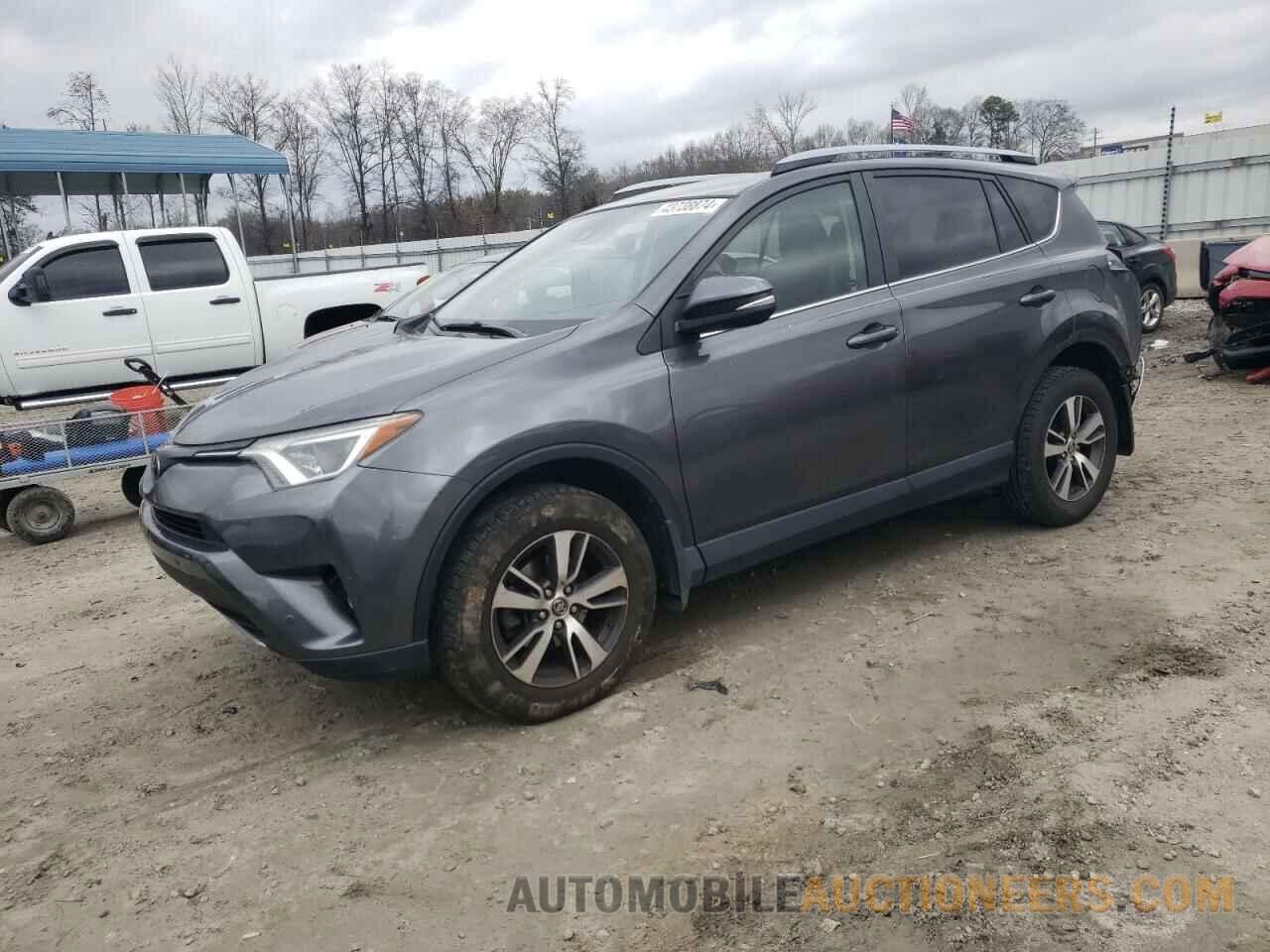 JTMRFREV8HJ140057 TOYOTA RAV4 2017