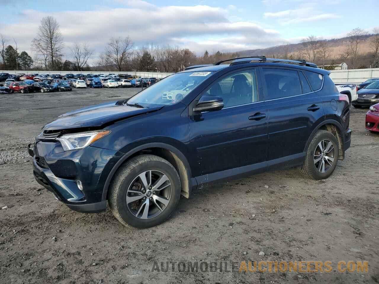 JTMRFREV8HJ706623 TOYOTA RAV4 2017