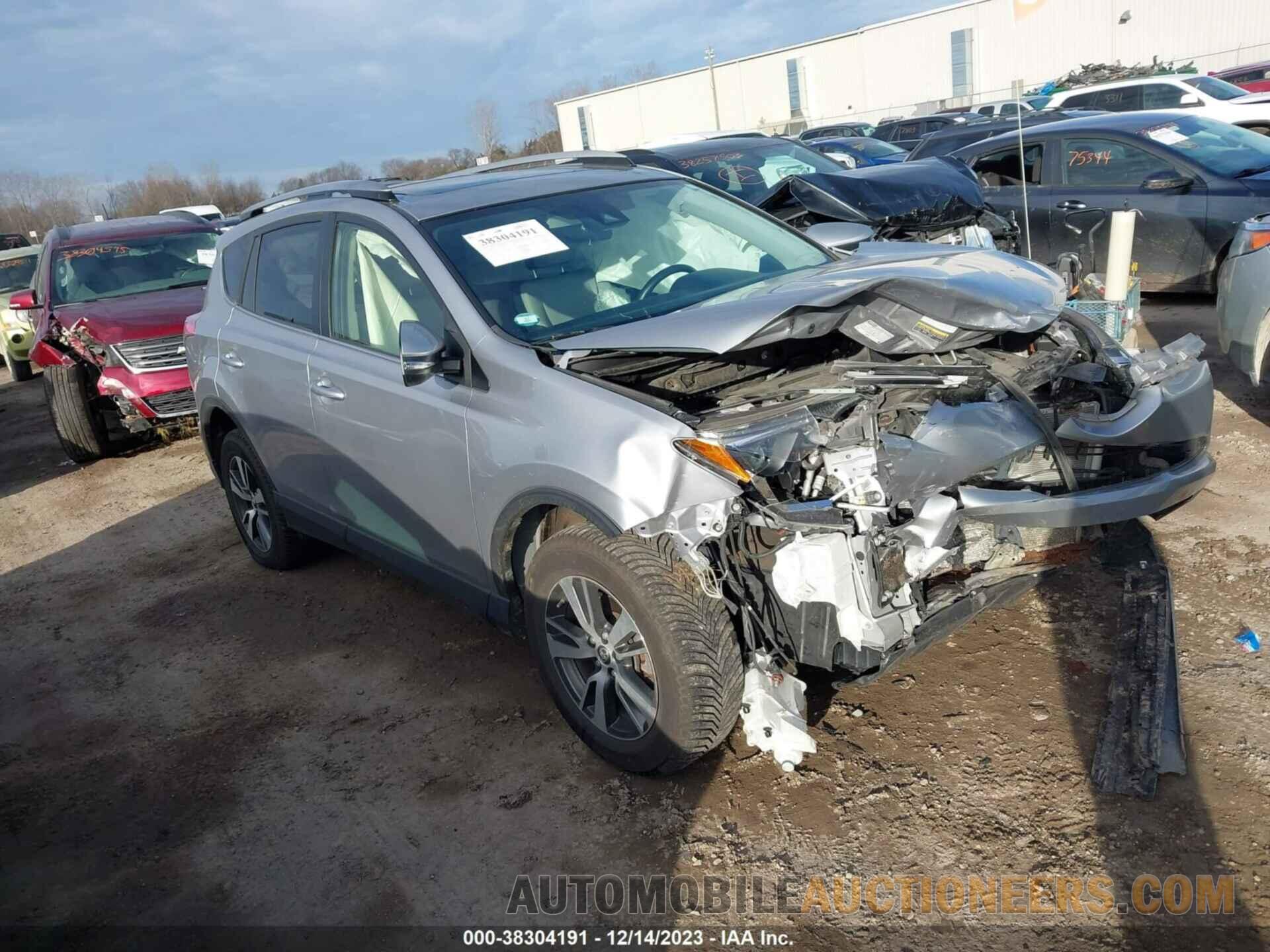 JTMRFREV8JD242365 TOYOTA RAV4 2018