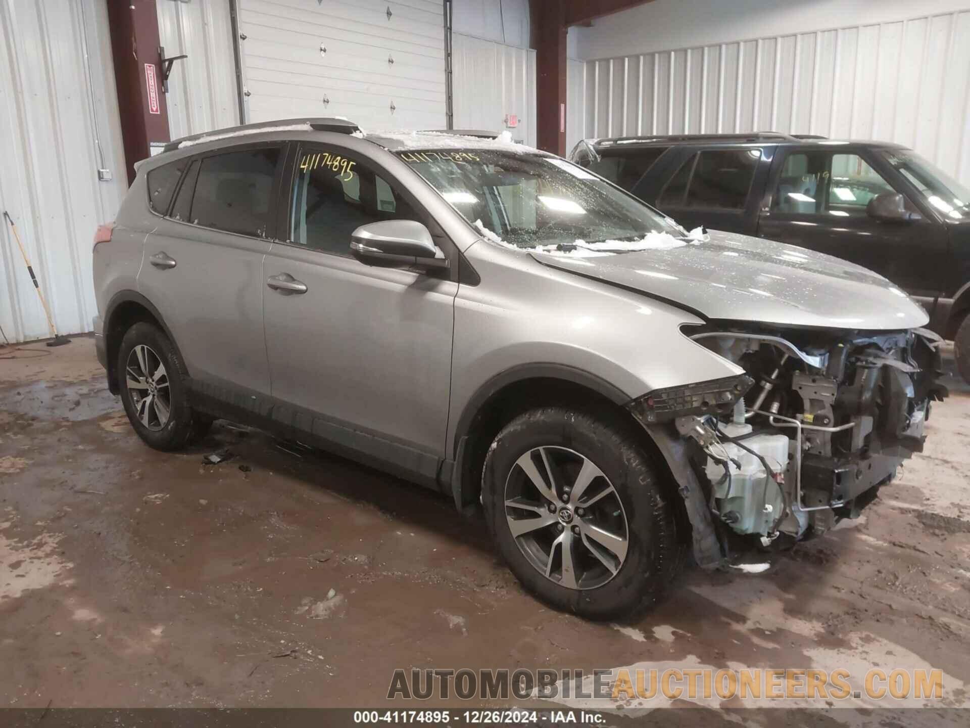 JTMRFREV8JD244360 TOYOTA RAV4 2018