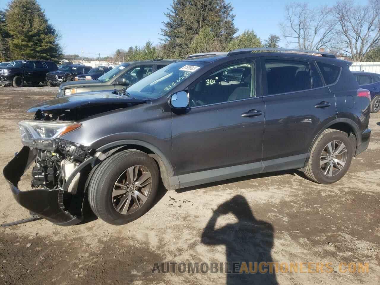 JTMRFREV9HD201138 TOYOTA RAV4 2017