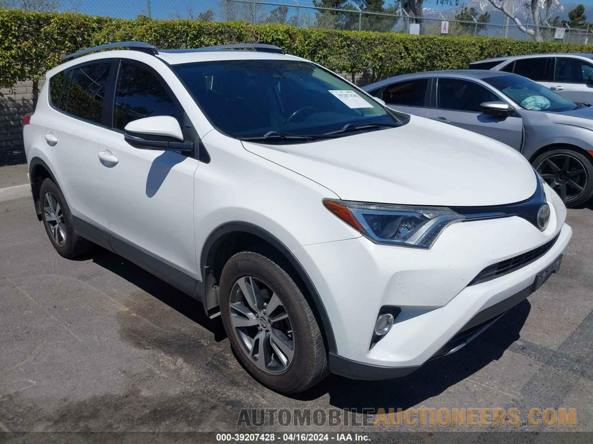 JTMRFREV9HD202435 TOYOTA RAV4 2017