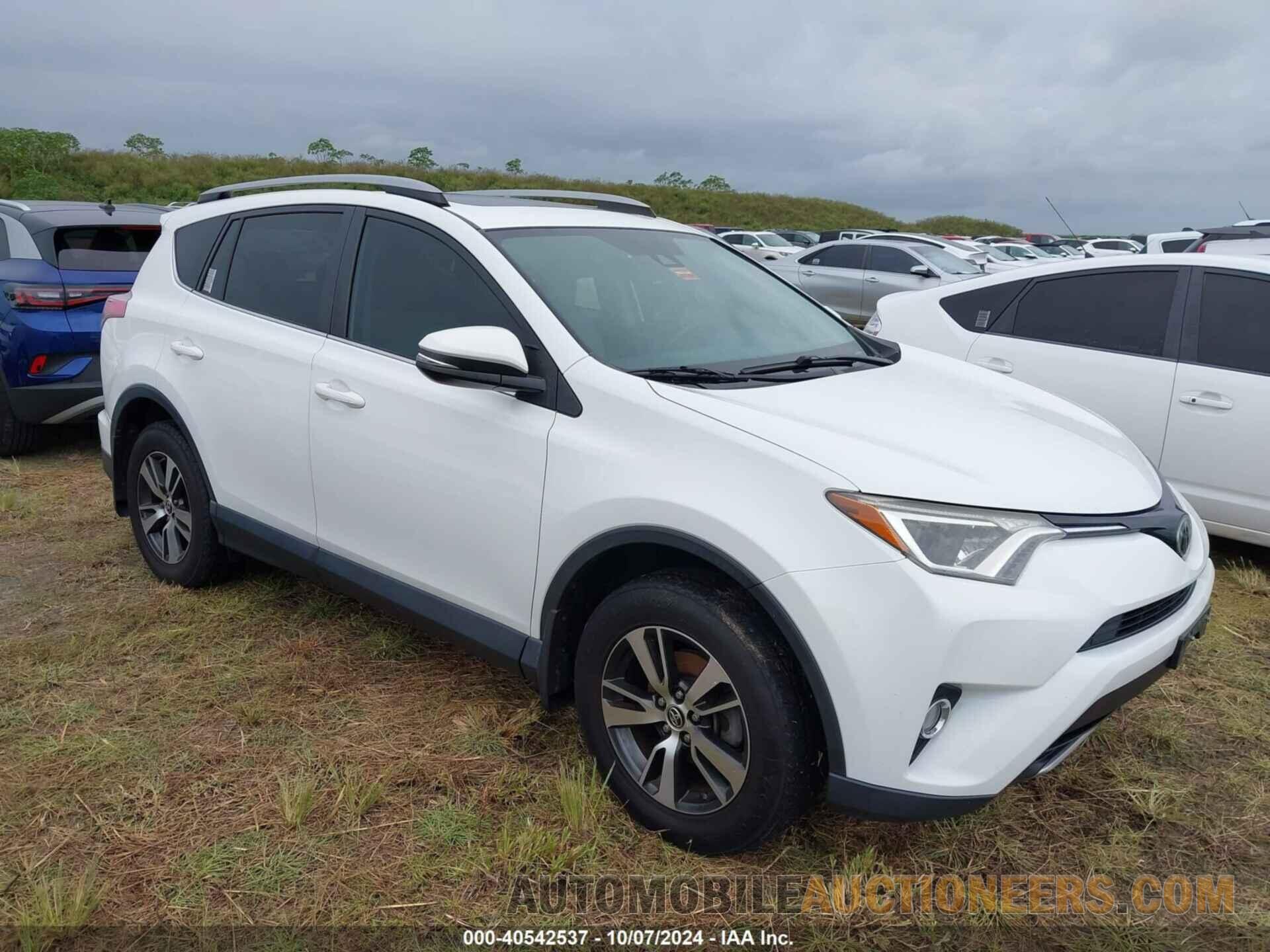 JTMRFREV9HD209644 TOYOTA RAV4 2017