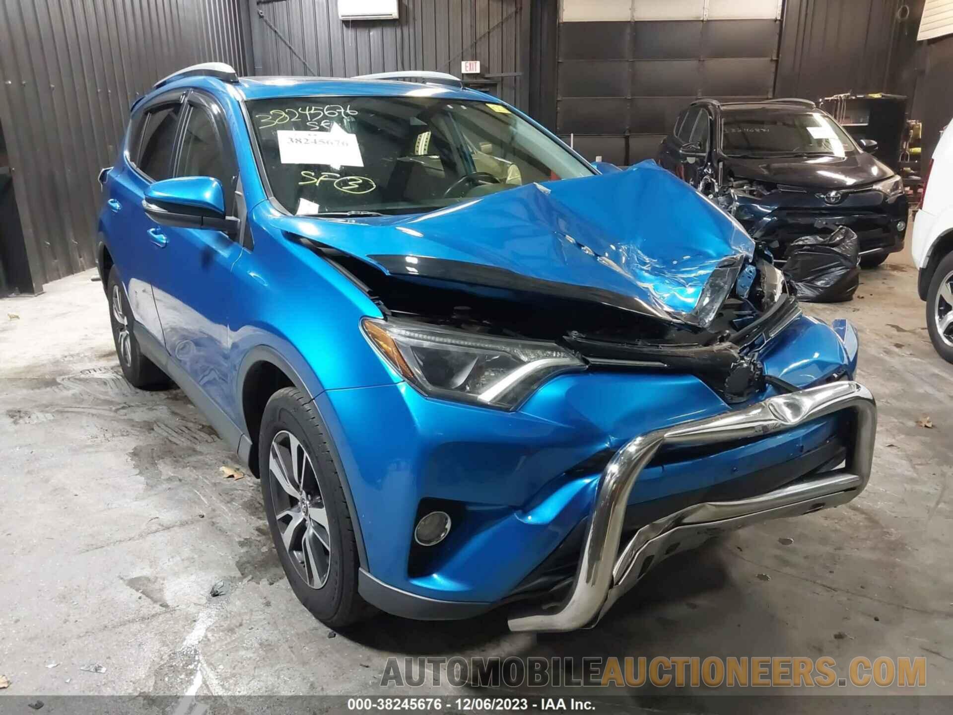 JTMRFREV9HD210986 TOYOTA RAV4 2017