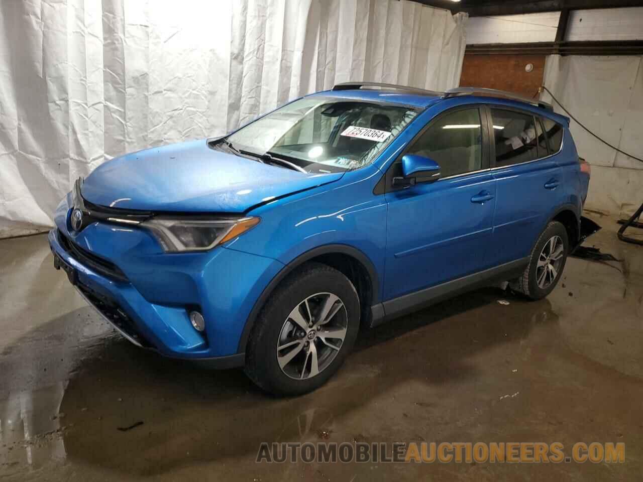 JTMRFREV9HJ105477 TOYOTA RAV4 2017