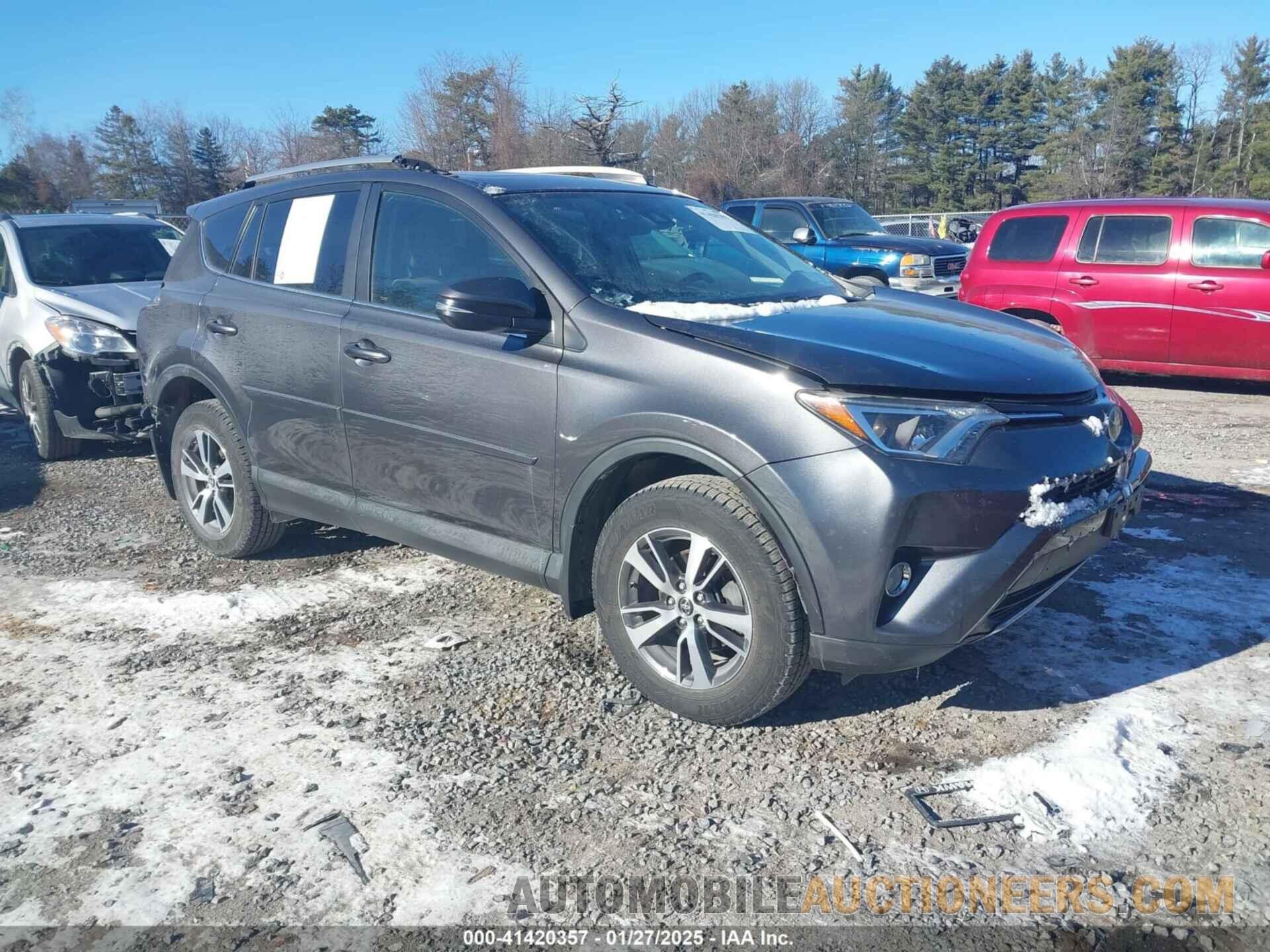 JTMRFREV9HJ127673 TOYOTA RAV4 2017