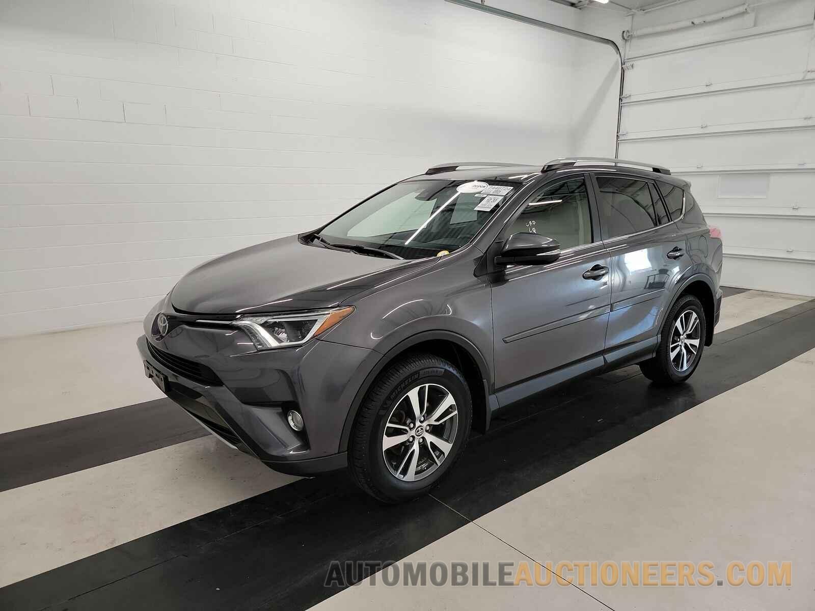 JTMRFREV9HJ132310 Toyota RAV4 2017