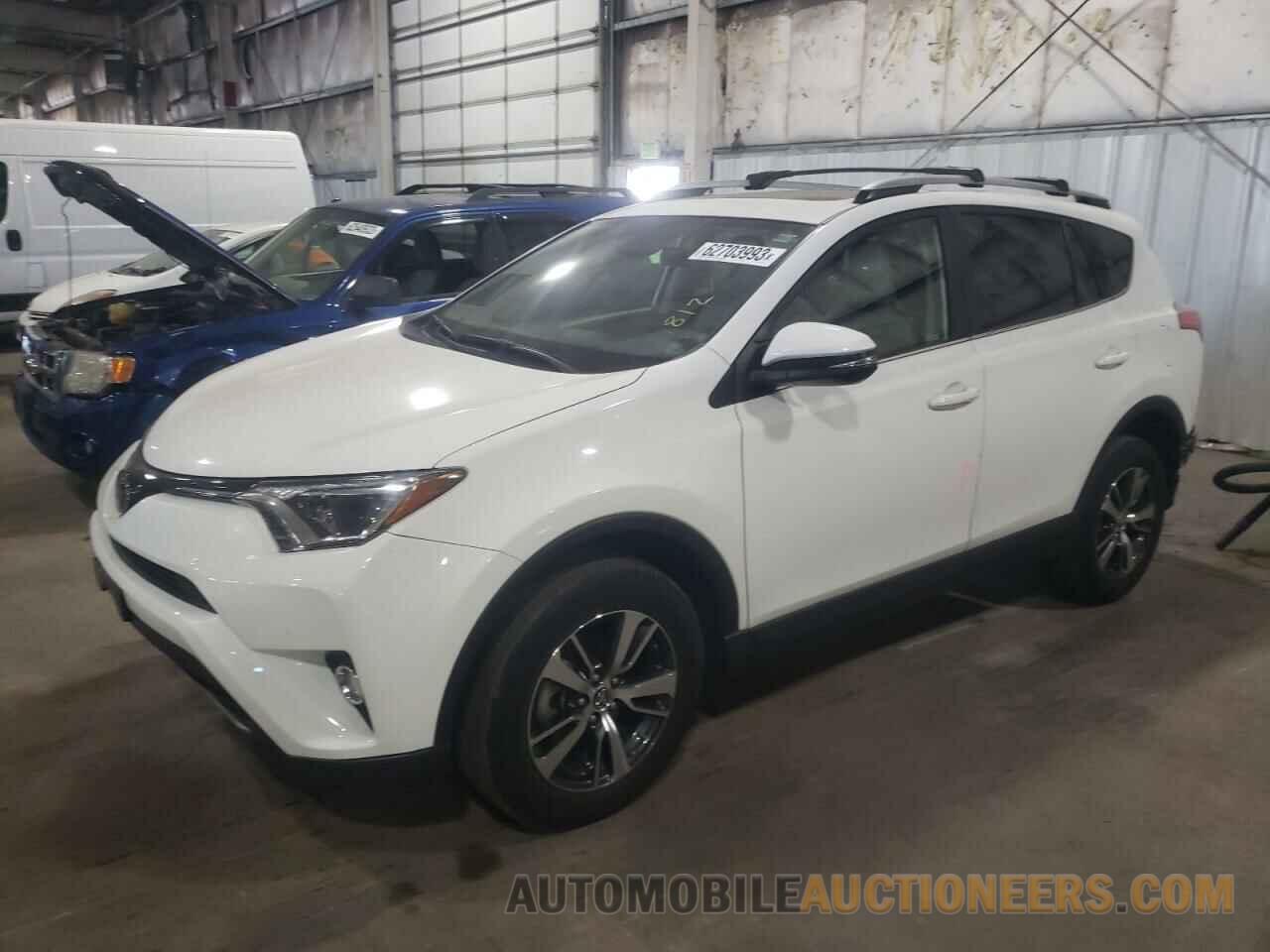 JTMRFREV9HJ170734 TOYOTA RAV4 2017