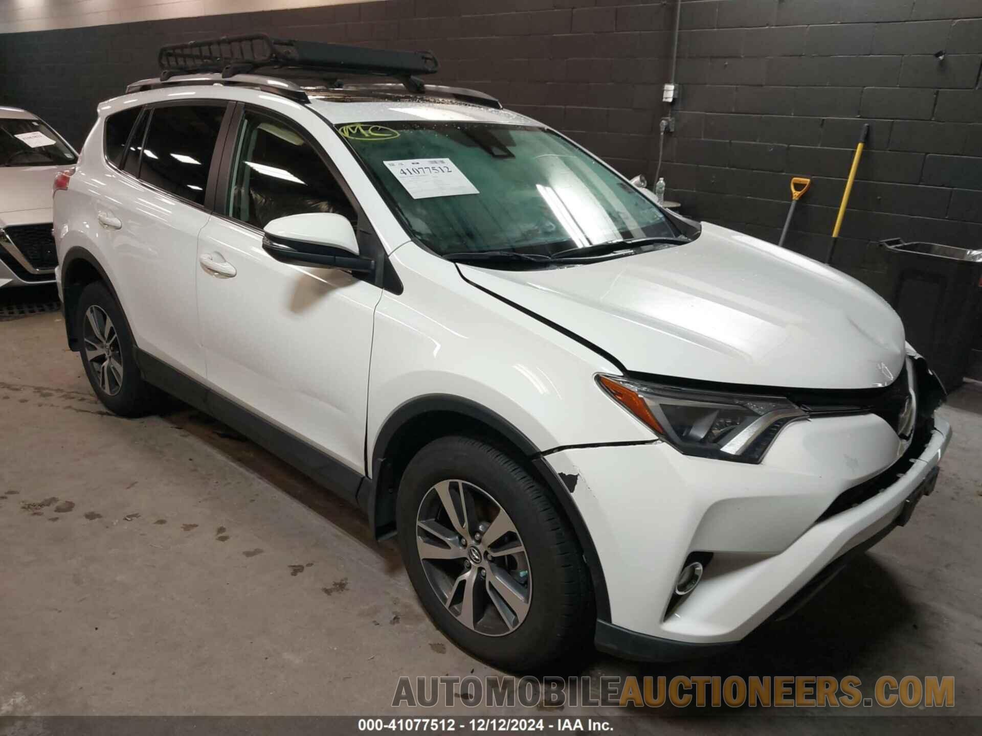 JTMRFREV9HJ713712 TOYOTA RAV4 2017