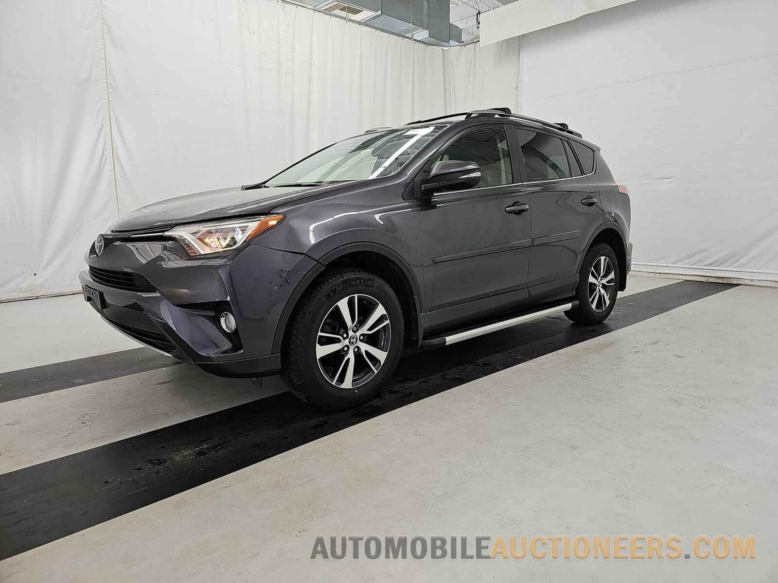 JTMRFREV9JJ734646 Toyota RAV4 2018