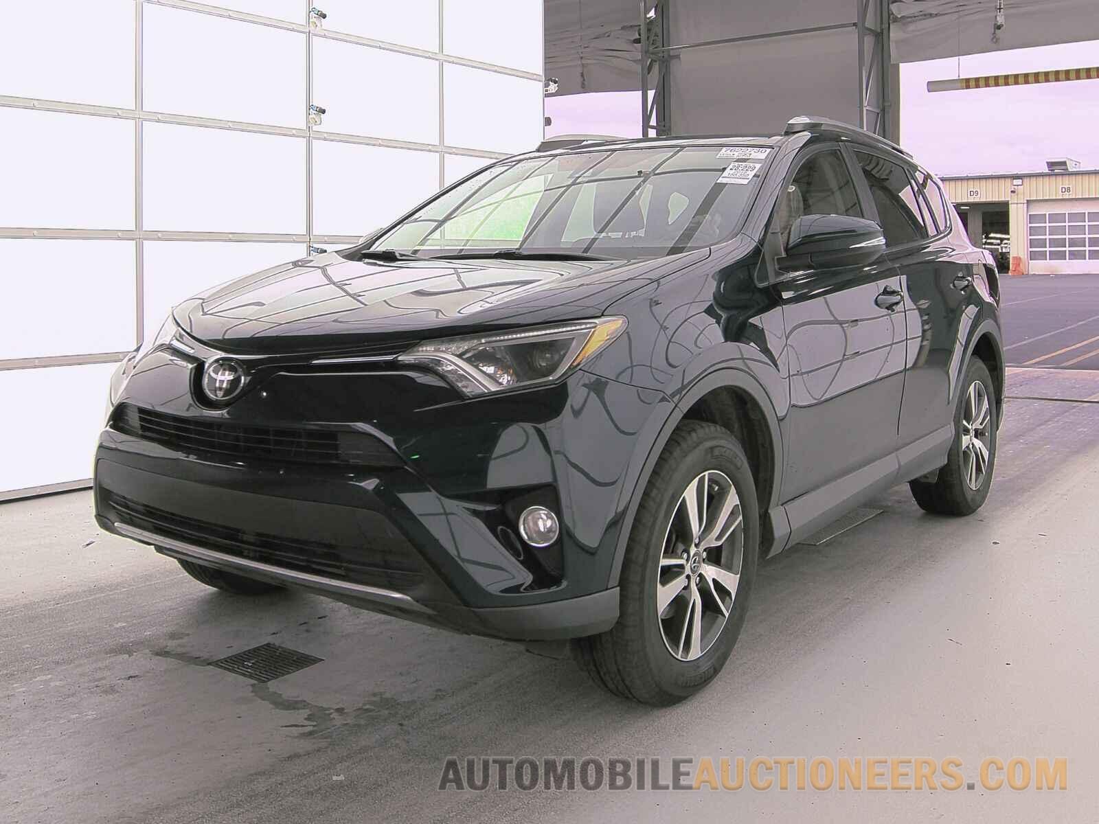 JTMRFREVXJJ731013 Toyota RAV4 2018