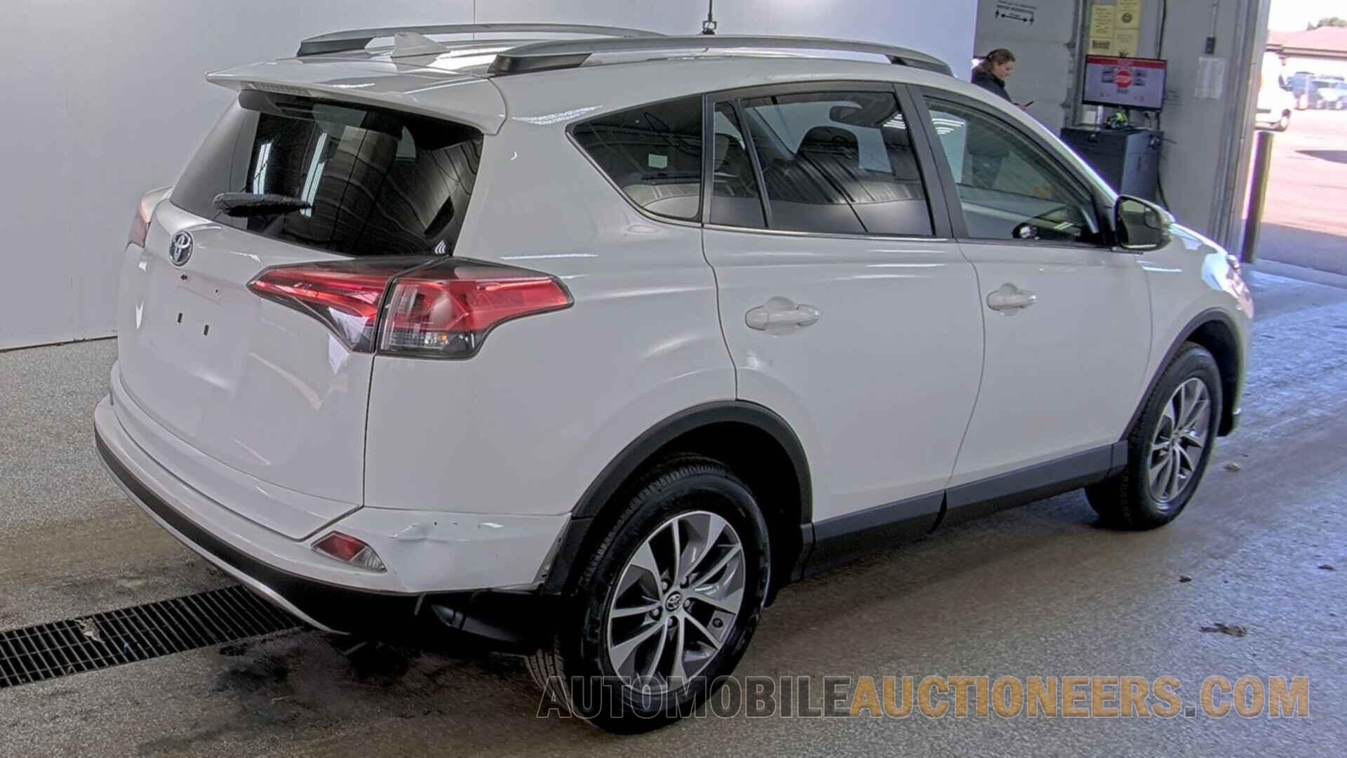 JTMRJREV0JD255688 TOYOTA RAV4 HV 2018