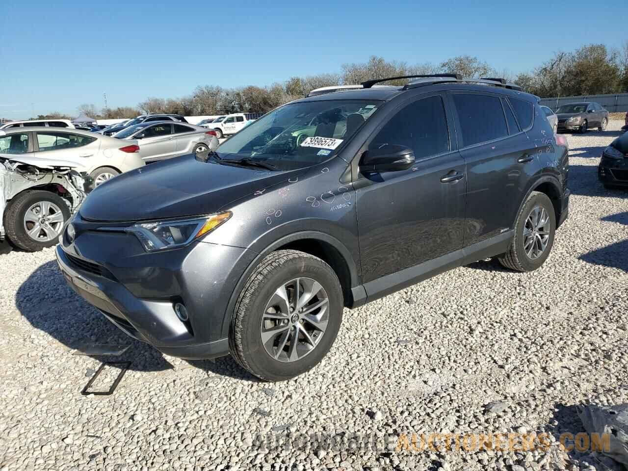 JTMRJREV1HD064582 TOYOTA RAV4 2017