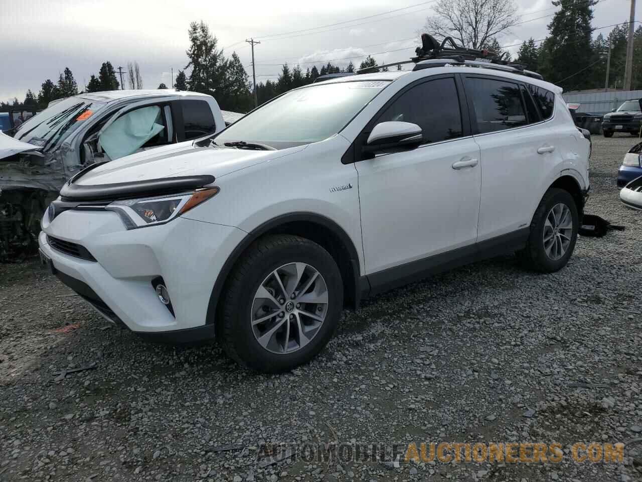 JTMRJREV1HD075470 TOYOTA RAV4 2017