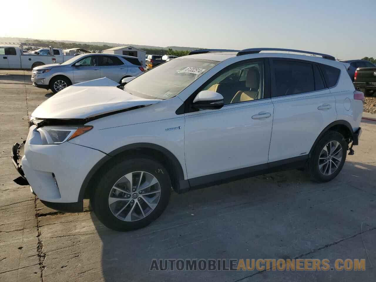 JTMRJREV2HD106242 TOYOTA RAV4 2017