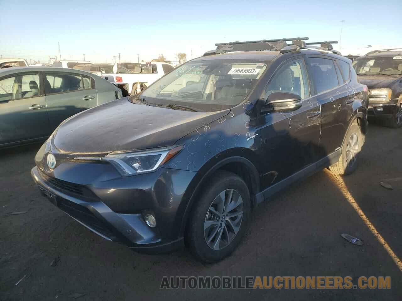 JTMRJREV4HD085863 TOYOTA RAV4 2017