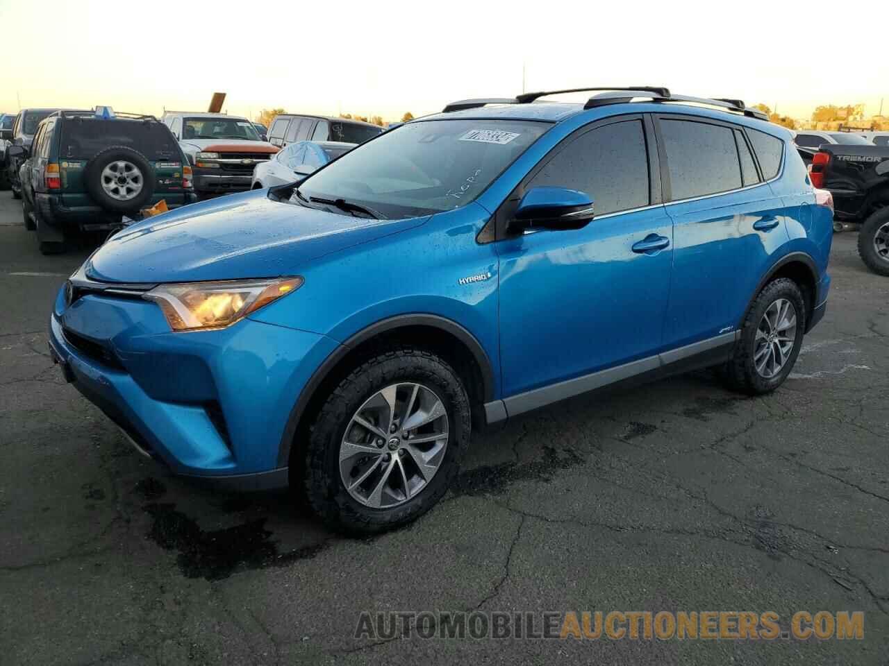 JTMRJREV4JD215419 TOYOTA RAV4 2018