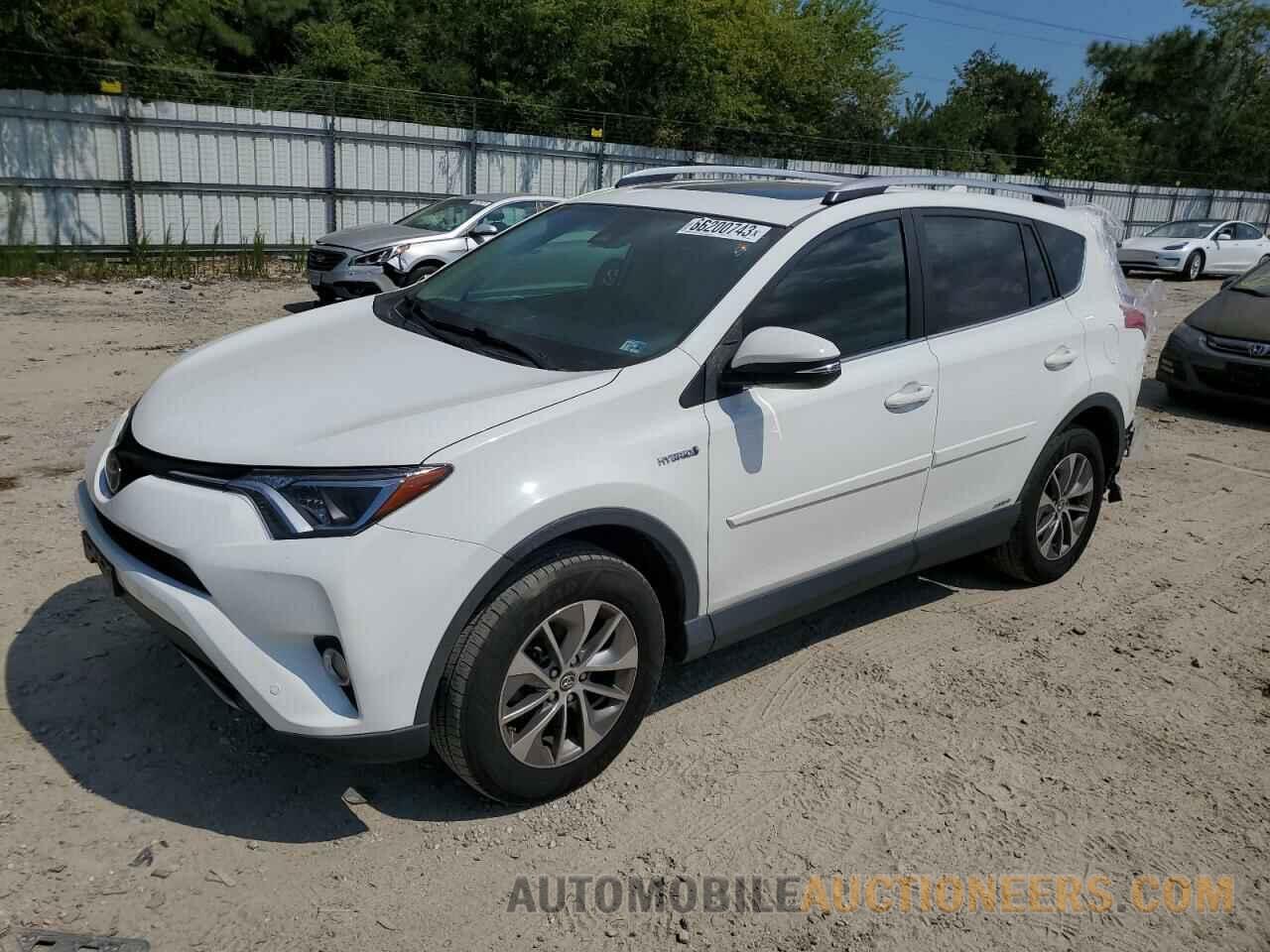 JTMRJREV7HD083945 TOYOTA RAV4 2017