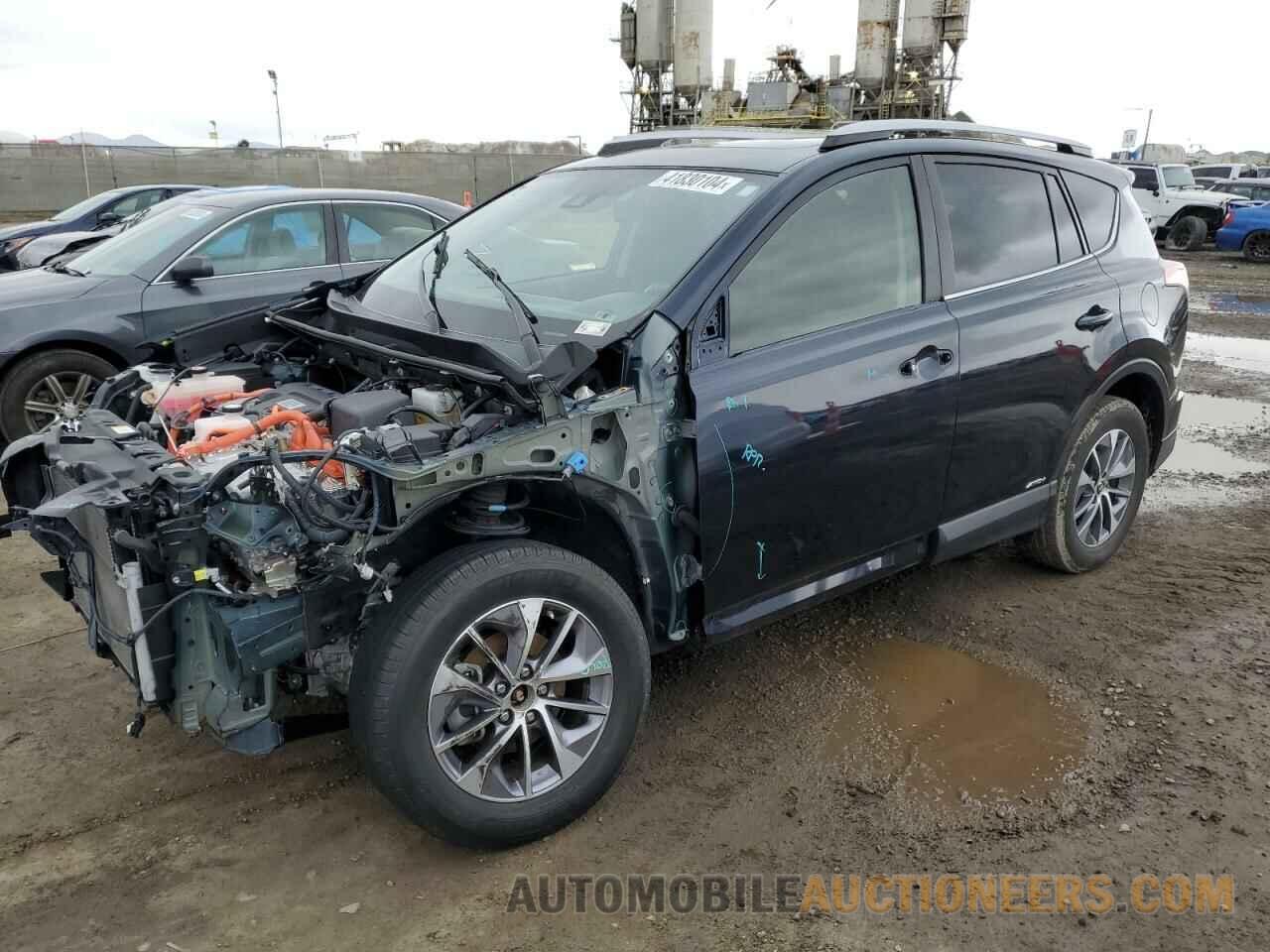 JTMRJREV8HD132943 TOYOTA RAV4 2017