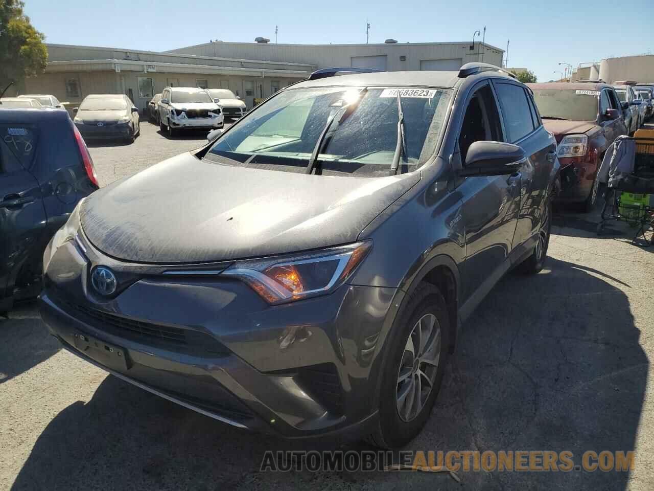 JTMRJREV8JD175720 TOYOTA RAV4 2018