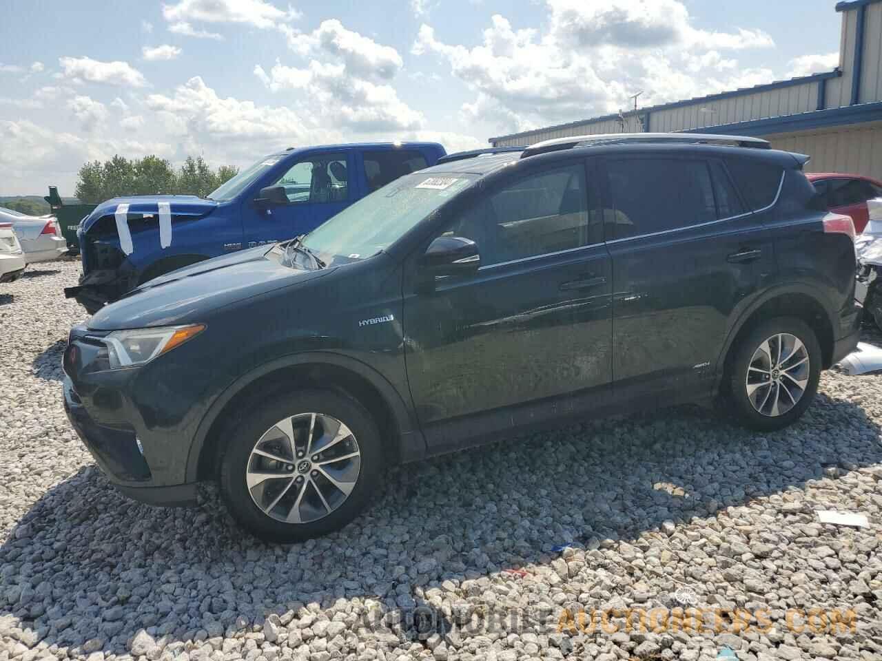 JTMRJREVXHD130014 TOYOTA RAV4 2017