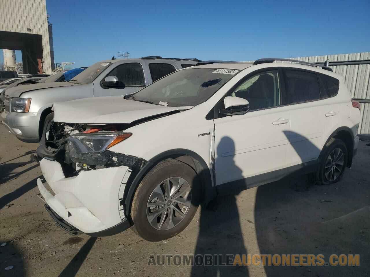 JTMRJREVXHD147427 TOYOTA RAV4 2017